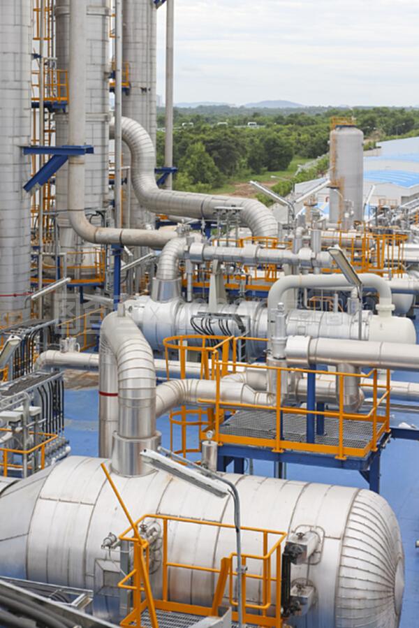 化工產(chǎn)品輸送的生命線 管道的功能與重要性