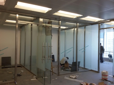 東麗區(qū)玻璃隔斷行業(yè)領(lǐng)袖 專業(yè)品質(zhì)與創(chuàng)新服務(wù)的典范