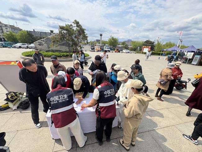 敦化市疾病預(yù)防控制中心開展全民營養(yǎng)周主題宣傳活動(dòng)，引領(lǐng)營養(yǎng)健康新風(fēng)尚